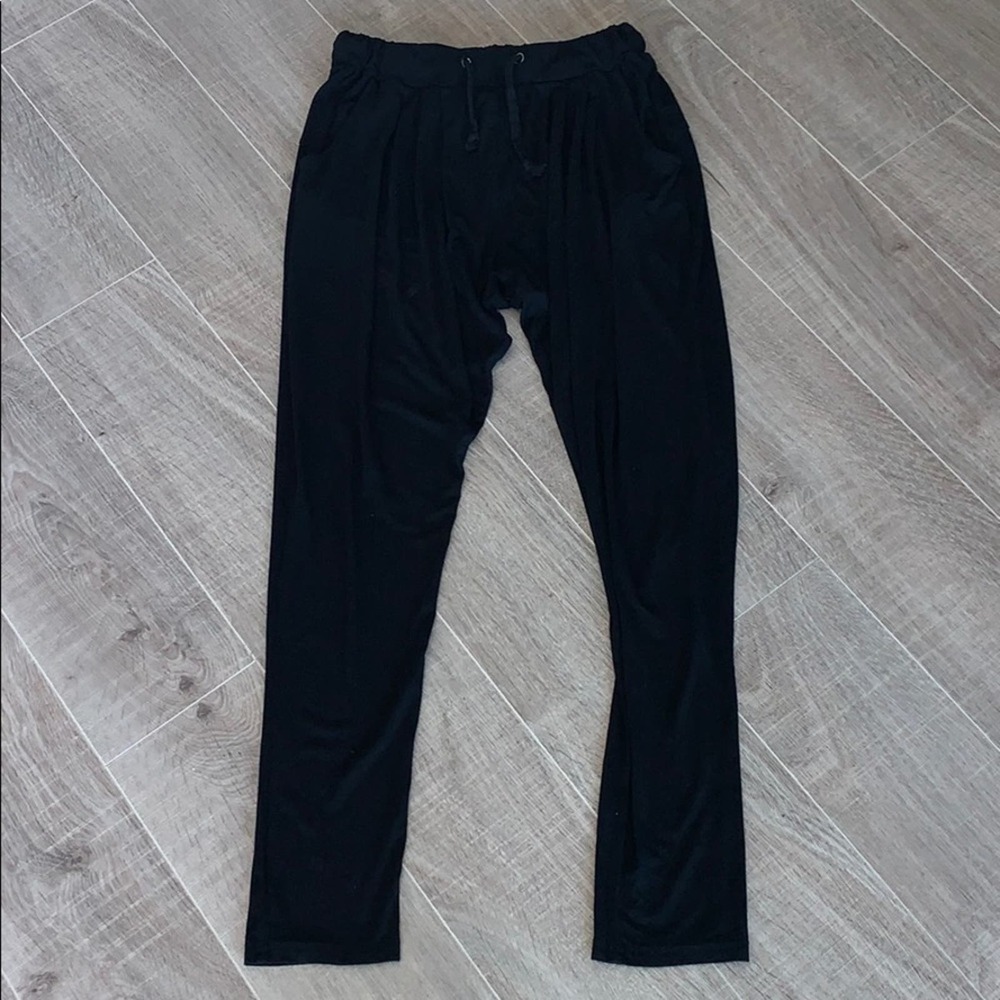 YELLOW CHAIR Women's Black Pleated Drawstring Waist Cotton Pants with Pockets